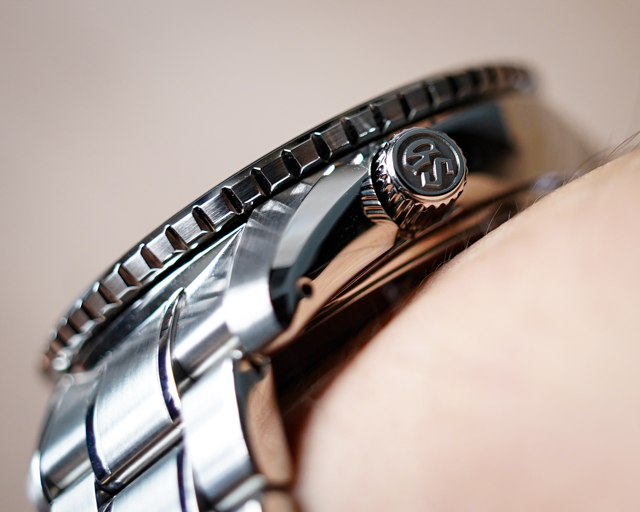 The SBGE001 still sitting at the top echelon for Sports GMT genre.