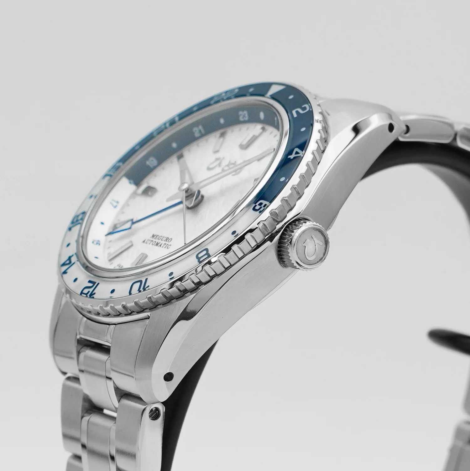 Meguro GMT Fuyu White, view 3